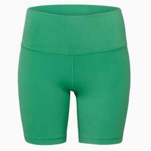 Aritzia TNAction Green Women's 7” Biker Shorts